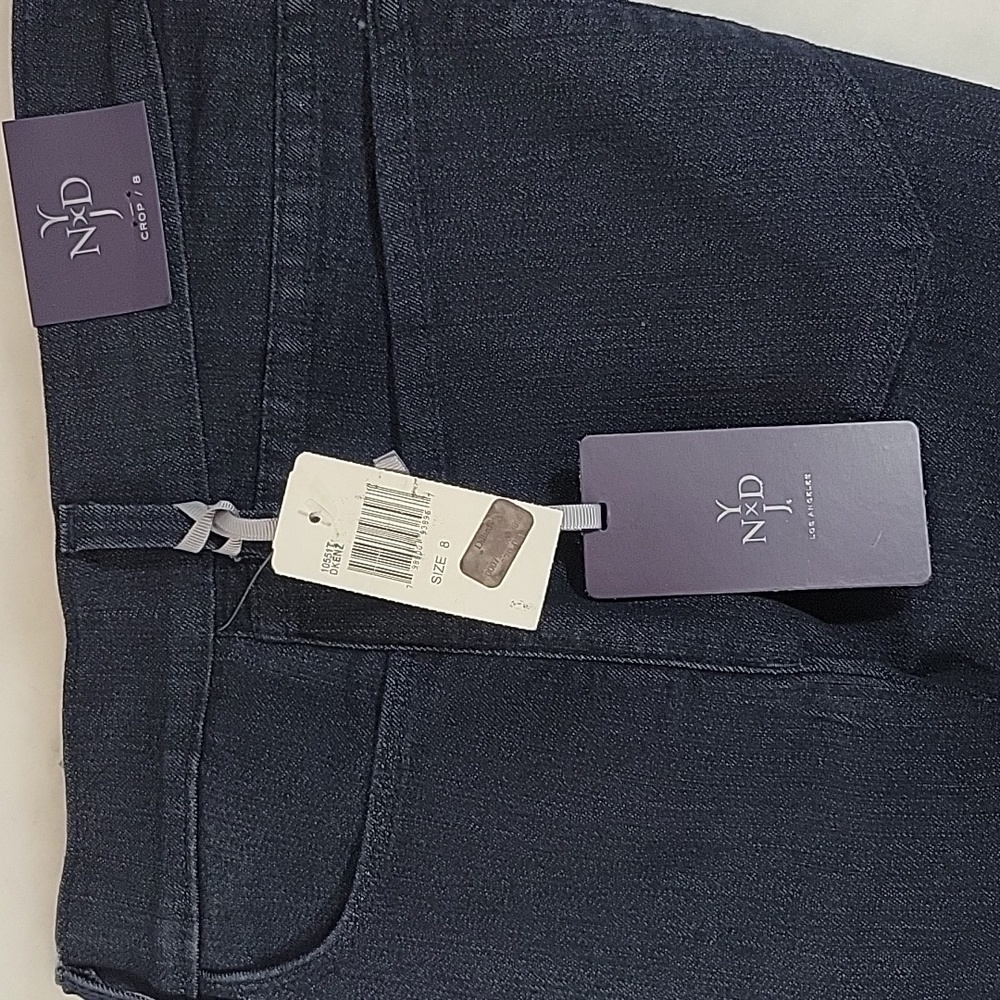 NWT NYDJ Dark Wash Cuffed Jeans - Dark Indigo Size 8 - Picture 2 of 8